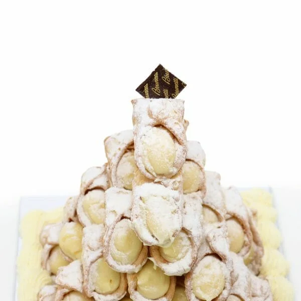 Brunetti Cannoli Cake 3