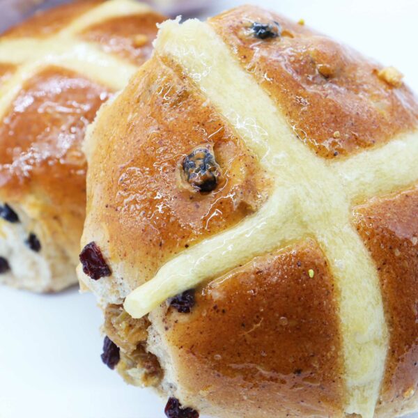 traditional hot cross bun