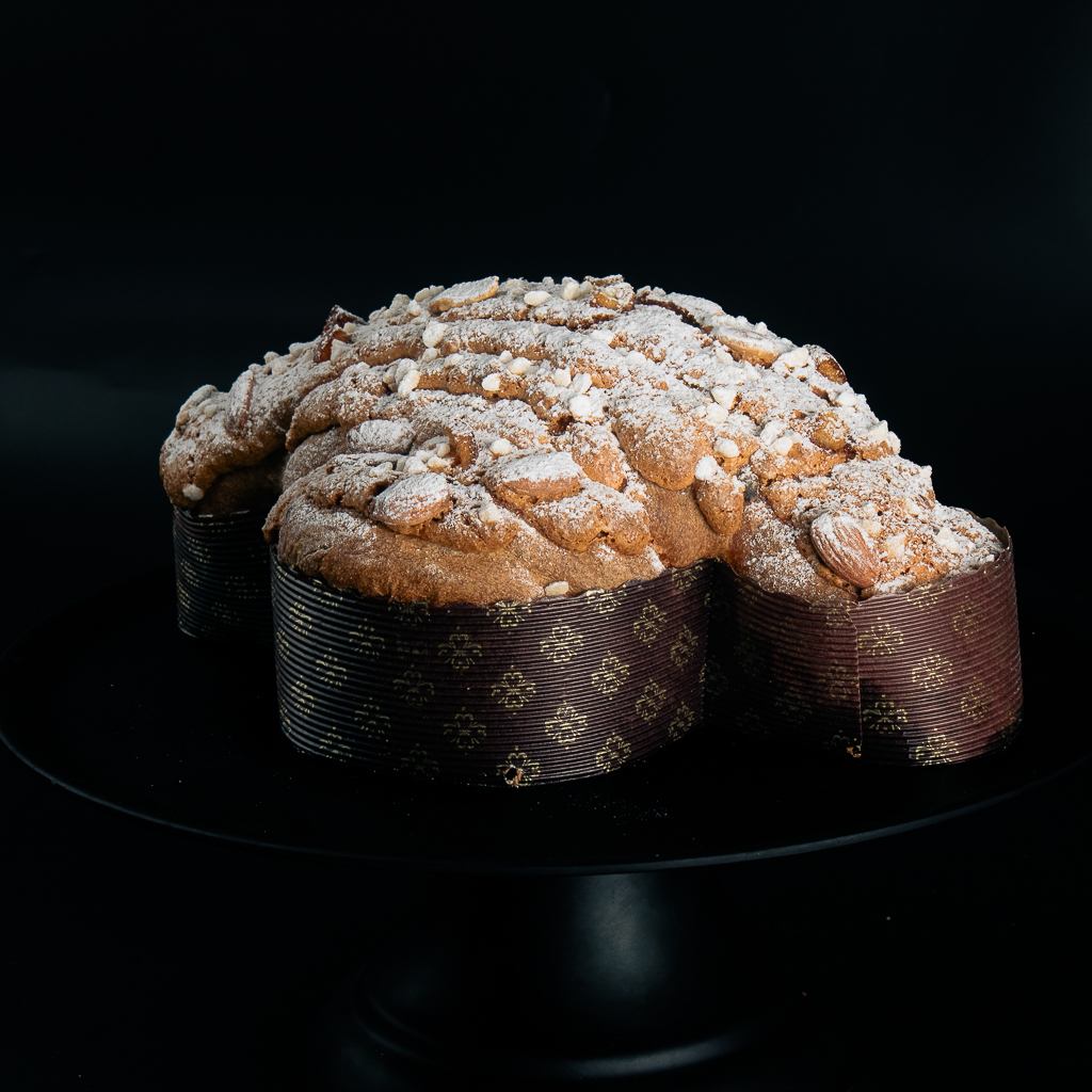 Colomba vs. Hot Cross Buns: A Tale of Two Easter Traditions